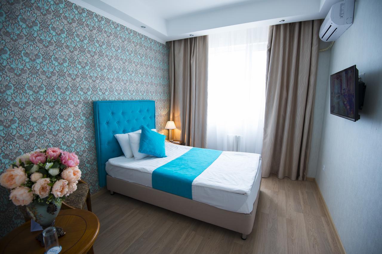 Akbulak Hotel Astana Exteriör bild