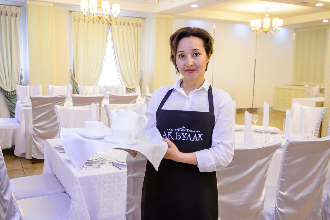 Akbulak Hotel Astana Exteriör bild